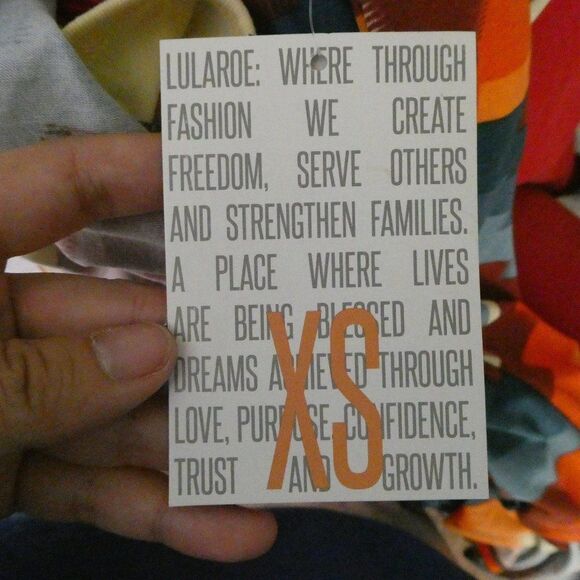 LulaRoe Classic Tee Tribal Striped T Shirt Boho XS Zigzag Chevron Orange - Picture 5 of 10